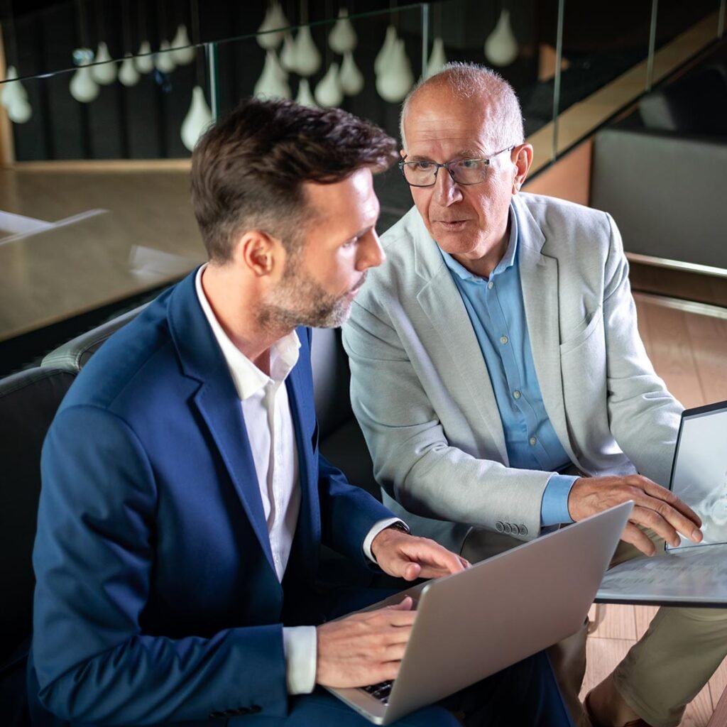 Business People Having Meeting In Modern Office In JHHWL8D 4 1024x1024